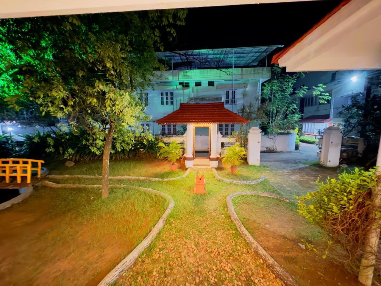 Dream Palace Alappuzha 外观 照片